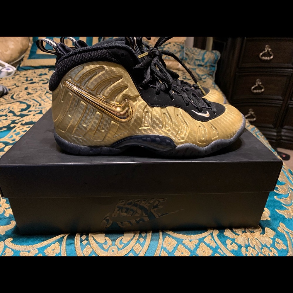 Nike little posite pro Gold
